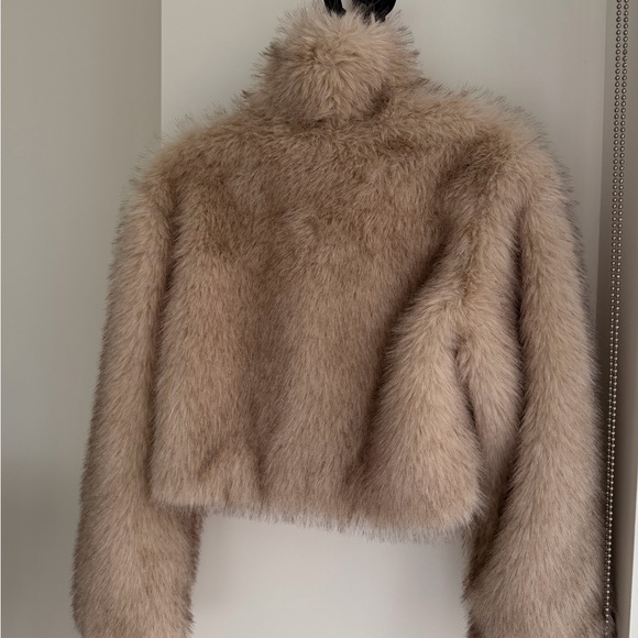 H&M Soft Tan Teddy Jacket - Picture 3 of 4